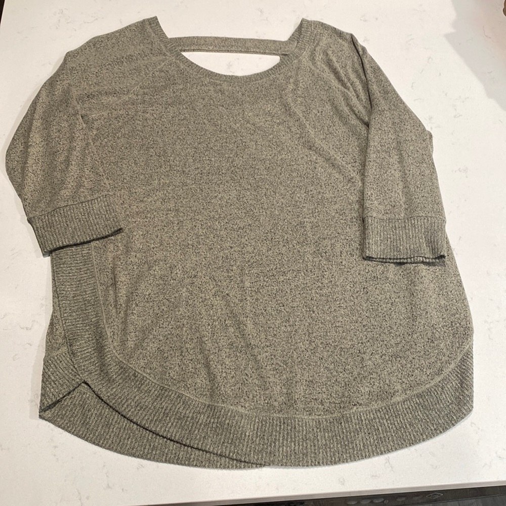 Maurices 3/4 sleeve top with open back